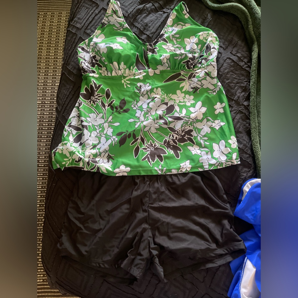 NEW 2pc tankini with swim shorts
